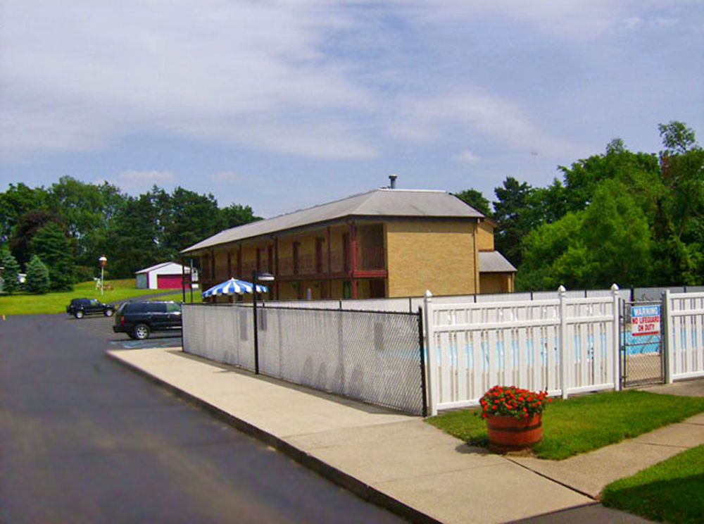 Swan Inn Motel Comstock Park Exterior foto